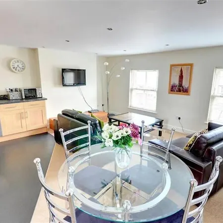 Lägenhet Stylish 2 Bed With Great Views