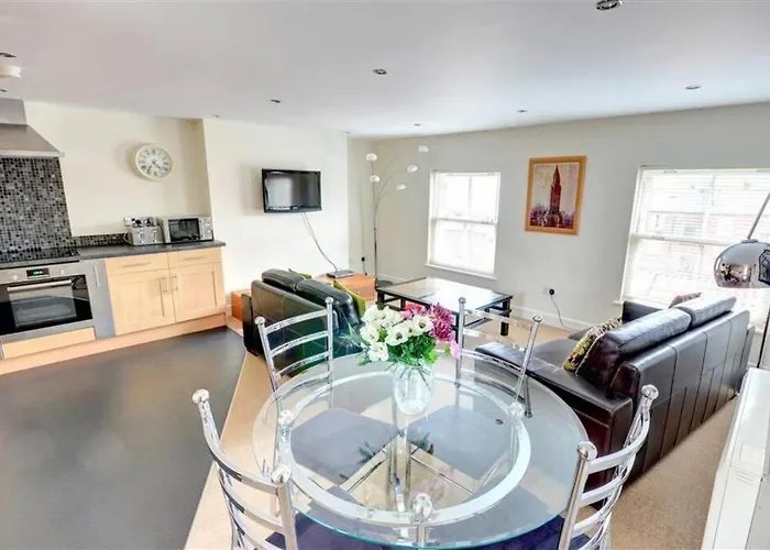 아파트 Stylish 2 Bed With Great Views