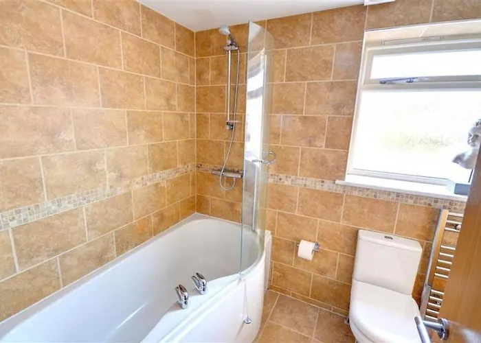 Stylish 2 Bed With Great Views Apartament